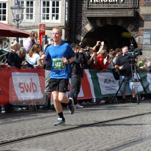 13.09.2026 - 21. swb-Marathon Bremen Strokosch-Dieckow http://msf.ph/oto/10342517 13.09.2026 13:27:07 Ziel 531, 946, 2089, 2779, 3076, 3302, 3510, 3852, 3893, 4441, 4598, 4919, 5054, 5937, 5943, 6289, 6314, 6375, 6455, 6548, 6580, 7246, 7317, 8112, 8303, 9551, 13097, 242, 3273, 3385, 3496, 4558, 6071, 6288, 6776, 7849, 8219, 9159, 9343, 9760, 10112, 10113, 13147 meine-sportfotos.de