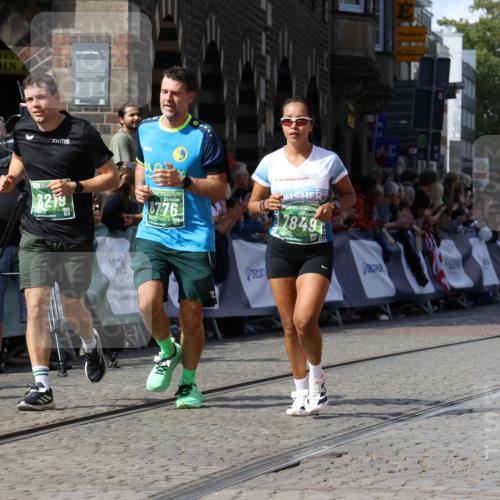 13.09.2026 - 21. swb-Marathon Bremen Strokosch-Dieckow http://msf.ph/oto/10342567 13.09.2026 13:27:09 Ziel 531, 946, 2089, 2779, 3076, 3302, 3510, 3527, 3852, 3893, 4327, 4441, 4598, 4919, 5054, 5689, 5937, 5943, 6289, 6314, 6375, 6455, 6580, 7246, 7317, 8112, 8303, 9150, 9551, 13097, 242, 3273, 3385, 3496, 4558, 6071, 6288, 6776, 7849, 8219, 9159, 9343, 9760, 10112, 10113, 13147 meine-sportfotos.de