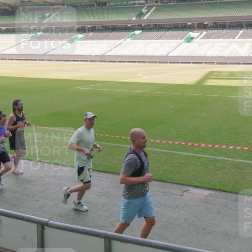 13.09.2026 - 21. swb-Marathon Bremen Michael Burmester http://msf.ph/oto/10342596 13.09.2026 13:26:06 Laufen im Stadion 202, 213, 294, 390, 505, 530, 543, 645, 815, 818, 833, 966, 1077, 1283, 1410, 1443, 1459, 1473, 1487, 1491, 1504, 1515, 1530, 1561, 1618, 1744, 1828, 1830, 1953, 2058, 2059, 2267, 2271, 2273, 2298, 2308, 2309, 2354, 2382, 2384, 2428, 2506, 2508, 2542, 2554, 2558, 2576, 2582, 2591, 2592, 2644, 2656, 2675, 2752, 2762, 2817, 2833, 2878, 2896, 2965, 2970, 2981, 3005, 3047, 3062, 3084, 3097, 3142, 3172, 3211, 3259, 3306, 3329, 3359, 3390, 3433, 3629, 3851 meine-sportfotos.de