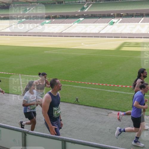 13.09.2026 - 21. swb-Marathon Bremen Michael Burmester http://msf.ph/oto/10342601 13.09.2026 13:26:07 Laufen im Stadion 202, 213, 294, 390, 505, 530, 543, 645, 815, 818, 833, 966, 1077, 1283, 1410, 1443, 1459, 1473, 1487, 1491, 1504, 1515, 1530, 1561, 1618, 1744, 1828, 1830, 1953, 2058, 2059, 2267, 2271, 2273, 2298, 2308, 2309, 2354, 2382, 2384, 2428, 2506, 2508, 2542, 2554, 2558, 2576, 2582, 2591, 2592, 2656, 2675, 2752, 2762, 2817, 2833, 2878, 2896, 2965, 2970, 2981, 3005, 3047, 3062, 3084, 3097, 3142, 3172, 3211, 3259, 3329, 3359, 3390, 3433, 3629, 3851 meine-sportfotos.de