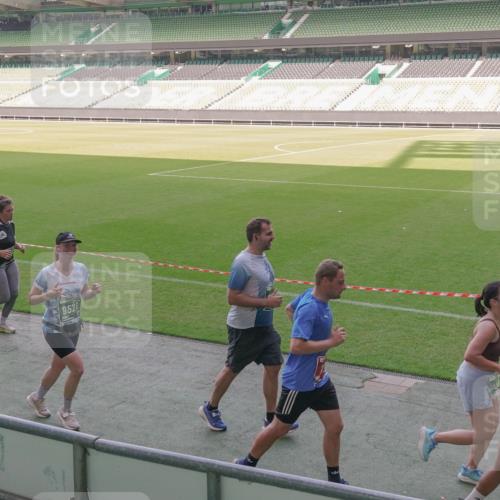 13.09.2026 - 21. swb-Marathon Bremen Michael Burmester http://msf.ph/oto/10342611 13.09.2026 13:26:09 Laufen im Stadion 202, 213, 294, 390, 505, 530, 543, 645, 815, 818, 833, 966, 1077, 1283, 1410, 1443, 1459, 1473, 1487, 1491, 1504, 1515, 1530, 1561, 1618, 1744, 1828, 1830, 1953, 2058, 2059, 2267, 2271, 2273, 2298, 2308, 2309, 2354, 2382, 2384, 2388, 2428, 2506, 2508, 2542, 2554, 2558, 2576, 2582, 2591, 2592, 2656, 2675, 2752, 2762, 2817, 2833, 2878, 2896, 2965, 2970, 2981, 3005, 3047, 3062, 3084, 3097, 3142, 3172, 3211, 3259, 3329, 3359, 3390, 3433, 3629, 3851 meine-sportfotos.de