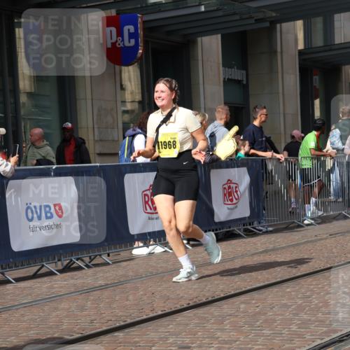 13.09.2026 - 21. swb-Marathon Bremen Strokosch-Dieckow http://msf.ph/oto/10342613 13.09.2026 11:08:19 Ziel 10229, 10399, 10469, 10609, 11065, 11124, 11358, 11421, 11560, 11561, 11678, 11710, 11718, 11834, 11888, 11968, 12073, 12162, 12164, 12256, 12410, 12516, 12517, 10135, 10139, 10188, 10404, 10493, 10767, 10793, 10851, 10859, 11032, 11044, 11263, 11378, 11404, 11509, 11659, 11831, 11833, 11958, 12031, 12066, 12160, 12248, 12315, 12325, 12384, 12389 meine-sportfotos.de