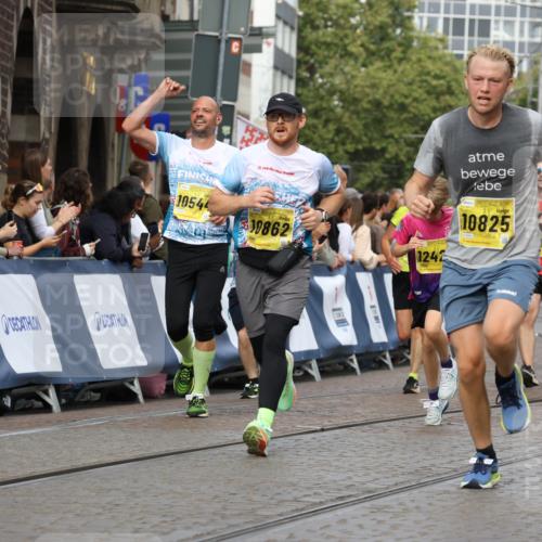 13.09.2026 - 21. swb-Marathon Bremen Strokosch-Dieckow http://msf.ph/oto/10342702 13.09.2026 10:51:33 Ziel 10381, 10471, 10515, 10808, 10887, 11339, 11503, 11537, 11801, 11973, 12051, 12133, 12552, 10162, 10183, 10281, 10348, 10467, 10641, 11273, 11542, 11733, 11777, 12329 meine-sportfotos.de