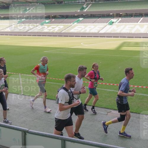 13.09.2026 - 21. swb-Marathon Bremen Michael Burmester http://msf.ph/oto/10342709 13.09.2026 13:26:24 Laufen im Stadion 186, 202, 213, 364, 390, 530, 543, 645, 815, 818, 833, 966, 1077, 1283, 1410, 1443, 1459, 1473, 1487, 1504, 1530, 1561, 1618, 1700, 1744, 1828, 1830, 1953, 2058, 2059, 2271, 2273, 2298, 2308, 2309, 2354, 2382, 2384, 2388, 2404, 2428, 2506, 2507, 2508, 2542, 2558, 2576, 2582, 2591, 2592, 2656, 2675, 2748, 2752, 2762, 2817, 2833, 2878, 2896, 2965, 2970, 2981, 3005, 3047, 3050, 3062, 3084, 3097, 3142, 3172, 3259, 3329, 3359, 3390, 3433, 3540, 3629, 3756, 3851 meine-sportfotos.de
