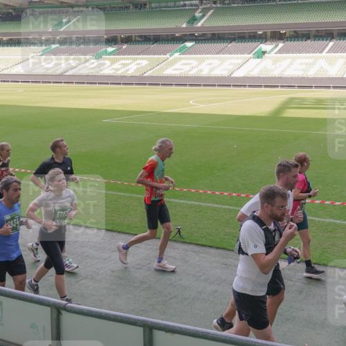13.09.2026 - 21. swb-Marathon Bremen Michael Burmester http://msf.ph/oto/10342717 13.09.2026 13:26:25 Laufen im Stadion 186, 202, 213, 364, 390, 530, 543, 645, 815, 818, 833, 966, 1077, 1283, 1410, 1443, 1459, 1473, 1487, 1504, 1530, 1561, 1618, 1700, 1744, 1828, 1830, 1953, 2058, 2059, 2271, 2273, 2298, 2308, 2309, 2354, 2382, 2384, 2388, 2404, 2428, 2506, 2507, 2508, 2542, 2558, 2576, 2582, 2591, 2592, 2656, 2675, 2748, 2752, 2762, 2817, 2833, 2875, 2878, 2896, 2965, 2970, 2981, 3005, 3047, 3050, 3062, 3084, 3097, 3142, 3172, 3259, 3329, 3359, 3390, 3433, 3540, 3629, 3756, 3851 meine-sportfotos.de
