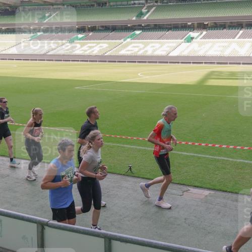 13.09.2026 - 21. swb-Marathon Bremen Michael Burmester http://msf.ph/oto/10342724 13.09.2026 13:26:25 Laufen im Stadion 186, 202, 213, 364, 390, 530, 543, 645, 815, 818, 833, 966, 1077, 1283, 1410, 1443, 1459, 1473, 1487, 1504, 1530, 1561, 1618, 1700, 1744, 1828, 1830, 1953, 2058, 2059, 2271, 2273, 2298, 2308, 2309, 2354, 2382, 2384, 2388, 2404, 2428, 2506, 2507, 2508, 2542, 2558, 2576, 2582, 2591, 2592, 2656, 2675, 2748, 2752, 2762, 2817, 2833, 2875, 2878, 2896, 2965, 2970, 2981, 3005, 3047, 3050, 3062, 3084, 3097, 3142, 3172, 3259, 3329, 3359, 3390, 3433, 3540, 3629, 3756, 3851 meine-sportfotos.de