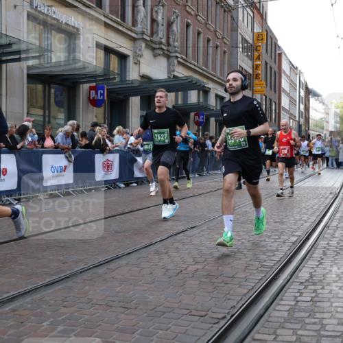 13.09.2026 - 21. swb-Marathon Bremen Strokosch-Dieckow http://msf.ph/oto/10342773 13.09.2026 13:28:32 Ziel 430, 565, 613, 687, 722, 725, 936, 1014, 1688, 1914, 2223, 2276, 2378, 2851, 2891, 3348, 3419, 3444, 3665, 3938, 4102, 4564, 5267, 5531, 5691, 5865, 6099, 6817, 6937, 6955, 7134, 7263, 7527, 8938, 8984, 8985, 9176, 9562, 13012, 13174, 178, 210, 1239, 1380, 1460, 2047, 2764, 2977, 3028, 3114, 3294, 3334, 3597, 4250, 4506, 5250, 5683, 5889, 6182, 6914, 6957, 8429, 8483, 8570, 9064, 9549, 9738 meine-sportfotos.de