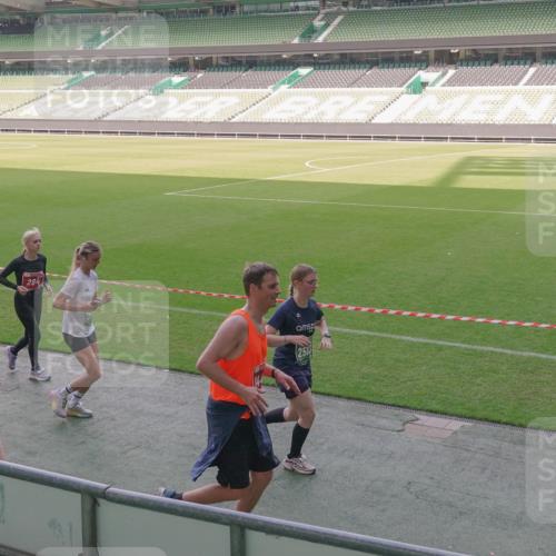 13.09.2026 - 21. swb-Marathon Bremen Michael Burmester http://msf.ph/oto/10342787 13.09.2026 13:26:32 Laufen im Stadion 186, 202, 364, 390, 530, 543, 645, 815, 818, 833, 966, 1077, 1283, 1410, 1412, 1443, 1459, 1473, 1487, 1504, 1530, 1561, 1618, 1700, 1744, 1828, 1830, 1953, 1961, 2058, 2059, 2273, 2298, 2308, 2309, 2354, 2382, 2384, 2388, 2404, 2428, 2507, 2508, 2542, 2558, 2576, 2582, 2591, 2592, 2656, 2675, 2725, 2748, 2752, 2762, 2817, 2875, 2878, 2896, 2923, 2965, 2970, 2981, 3045, 3047, 3050, 3062, 3084, 3097, 3142, 3172, 3184, 3259, 3329, 3359, 3433, 3540, 3592, 3629, 3756, 3851 meine-sportfotos.de