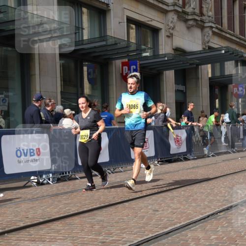 13.09.2026 - 21. swb-Marathon Bremen Strokosch-Dieckow http://msf.ph/oto/10342817 13.09.2026 11:08:23 Ziel 10229, 10399, 10469, 10599, 10609, 11065, 11358, 11421, 11434, 11678, 11710, 11718, 11834, 11888, 11968, 12162, 12256, 12353, 12410, 12516, 12517, 10135, 10188, 10404, 10493, 10767, 10793, 10851, 10859, 11032, 11124, 11263, 11404, 11509, 11560, 11561, 11659, 11831, 11958, 11968, 12073, 12160, 12164, 12248, 12315, 12325, 12384, 12389, 12410 meine-sportfotos.de