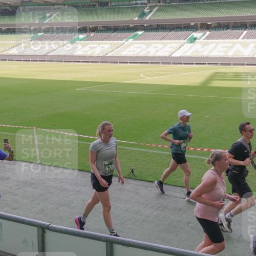 13.09.2026 - 21. swb-Marathon Bremen Michael Burmester http://msf.ph/oto/10342819 13.09.2026 13:26:36 Laufen im Stadion 186, 202, 364, 390, 530, 543, 645, 815, 818, 833, 966, 1077, 1283, 1410, 1412, 1443, 1459, 1473, 1487, 1504, 1530, 1561, 1608, 1618, 1700, 1744, 1828, 1953, 1961, 2058, 2059, 2273, 2298, 2308, 2309, 2354, 2382, 2384, 2388, 2404, 2428, 2507, 2508, 2542, 2558, 2576, 2582, 2591, 2592, 2656, 2675, 2725, 2748, 2752, 2762, 2817, 2875, 2878, 2896, 2923, 2965, 2970, 2981, 3045, 3047, 3050, 3062, 3073, 3084, 3097, 3142, 3172, 3184, 3259, 3329, 3359, 3433, 3540, 3592, 3629, 3756, 3851 meine-sportfotos.de