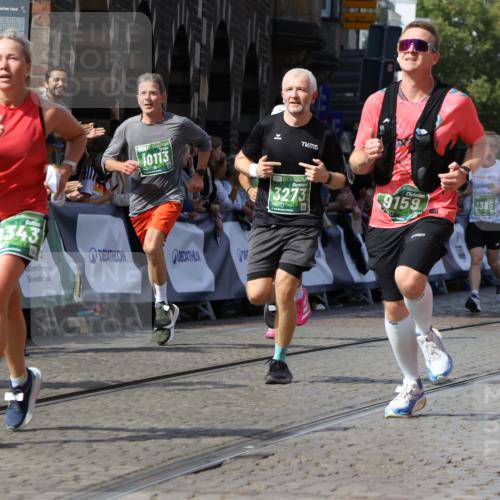 13.09.2026 - 21. swb-Marathon Bremen Strokosch-Dieckow http://msf.ph/oto/10342844 13.09.2026 13:27:13 Ziel 531, 946, 2089, 3076, 3302, 3510, 3527, 3852, 3893, 4327, 4441, 4598, 4919, 5054, 5689, 5937, 5943, 6314, 6455, 6580, 7027, 7246, 7317, 8112, 8303, 9150, 9511, 9551, 9854, 13097, 242, 593, 1373, 3273, 3385, 3496, 5220, 5290, 5358, 5616, 6071, 6288, 6306, 7110, 9343, 9760, 10113, 13147 meine-sportfotos.de