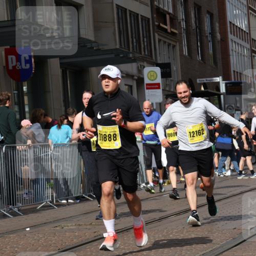 13.09.2026 - 21. swb-Marathon Bremen Strokosch-Dieckow http://msf.ph/oto/10342848 13.09.2026 11:08:24 Ziel 10229, 10399, 10469, 10599, 10609, 11053, 11065, 11358, 11421, 11434, 11678, 11710, 11718, 11834, 11888, 12162, 12256, 12353, 12438, 12516, 12517, 10135, 10188, 10404, 10493, 10767, 10793, 10851, 10859, 11032, 11124, 11263, 11509, 11560, 11561, 11659, 11831, 11888, 11968, 12073, 12160, 12164, 12248, 12315, 12325, 12384, 12389, 12410 meine-sportfotos.de