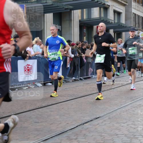 13.09.2026 - 21. swb-Marathon Bremen Strokosch-Dieckow http://msf.ph/oto/10342858 13.09.2026 13:28:35 Ziel 430, 565, 687, 722, 725, 936, 1014, 1274, 1688, 2223, 2276, 2378, 2851, 2891, 3348, 3419, 3444, 3665, 3938, 4102, 4564, 5225, 5267, 5531, 5691, 5865, 6099, 6817, 6937, 6955, 7134, 7263, 7527, 8984, 8985, 9562, 13012, 13174, 178, 210, 613, 1239, 1380, 1460, 1914, 2047, 2764, 2977, 3028, 3294, 3597, 4250, 4564, 5250, 5683, 5889, 6914, 6957, 8429, 8483, 8570, 8938, 9064, 9176, 9549, 13012 meine-sportfotos.de