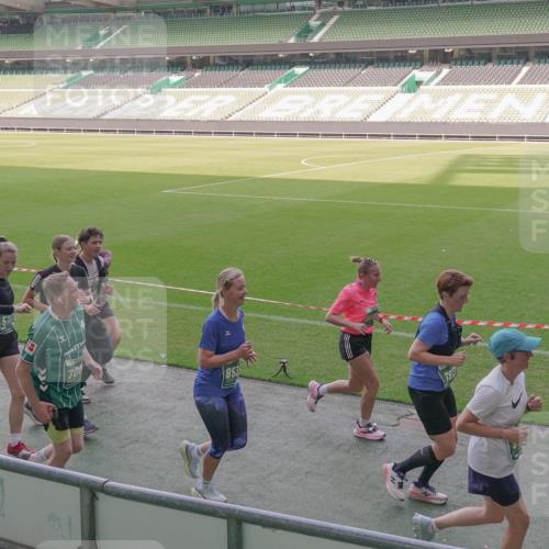 13.09.2026 - 21. swb-Marathon Bremen Michael Burmester http://msf.ph/oto/10342867 13.09.2026 13:26:45 Laufen im Stadion 186, 202, 357, 364, 390, 530, 543, 645, 833, 966, 1077, 1283, 1410, 1412, 1443, 1459, 1473, 1487, 1530, 1608, 1618, 1700, 1744, 1769, 1828, 1953, 1961, 2058, 2273, 2298, 2308, 2309, 2382, 2384, 2388, 2404, 2428, 2507, 2508, 2542, 2558, 2576, 2582, 2591, 2592, 2656, 2675, 2725, 2748, 2762, 2817, 2875, 2878, 2923, 2965, 2970, 2981, 3045, 3047, 3050, 3062, 3073, 3084, 3097, 3172, 3184, 3219, 3359, 3433, 3540, 3592, 3629, 3756, 3851, 3907, 3978 meine-sportfotos.de