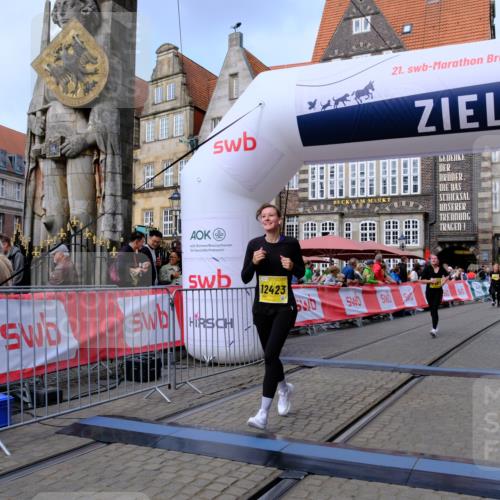 13.09.2026 - 21. swb-Marathon Bremen Tim E. http://msf.ph/oto/10342872 13.09.2026 11:13:05 Ziel 10354, 10483, 10743, 11657, 11671, 11832, 12234, 12423, 12497 meine-sportfotos.de