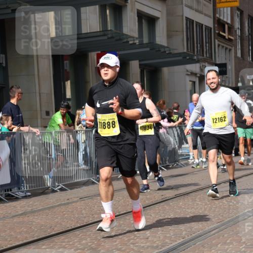 13.09.2026 - 21. swb-Marathon Bremen Strokosch-Dieckow http://msf.ph/oto/10342877 13.09.2026 11:08:25 Ziel 10229, 10399, 10469, 10599, 10609, 11053, 11065, 11074, 11358, 11421, 11434, 11678, 11710, 11718, 11834, 12162, 12256, 12353, 12438, 12516, 12517, 10135, 10188, 10404, 10493, 10767, 10793, 10851, 10859, 11032, 11124, 11263, 11509, 11560, 11561, 11659, 11831, 11888, 11968, 12073, 12160, 12164, 12248, 12315, 12325, 12384, 12389, 12410 meine-sportfotos.de