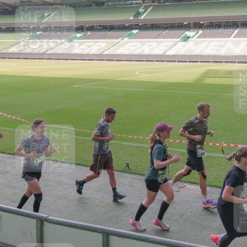 13.09.2026 - 21. swb-Marathon Bremen Michael Burmester http://msf.ph/oto/10342911 13.09.2026 13:26:50 Laufen im Stadion 186, 202, 357, 364, 390, 530, 543, 597, 645, 833, 966, 1077, 1283, 1410, 1412, 1443, 1459, 1473, 1487, 1530, 1608, 1618, 1700, 1744, 1769, 1828, 1953, 1961, 2058, 2273, 2298, 2308, 2309, 2382, 2384, 2388, 2404, 2428, 2507, 2508, 2542, 2558, 2576, 2582, 2592, 2656, 2675, 2725, 2748, 2762, 2817, 2875, 2876, 2923, 2965, 2970, 2981, 3045, 3047, 3050, 3062, 3073, 3084, 3097, 3172, 3184, 3219, 3359, 3433, 3540, 3592, 3629, 3756, 3851, 3907, 3978 meine-sportfotos.de