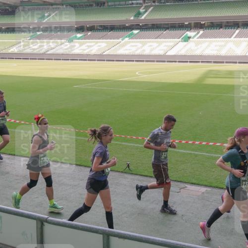 13.09.2026 - 21. swb-Marathon Bremen Michael Burmester http://msf.ph/oto/10342915 13.09.2026 13:26:50 Laufen im Stadion 186, 202, 357, 364, 390, 530, 543, 597, 645, 833, 966, 1077, 1283, 1410, 1412, 1443, 1459, 1473, 1487, 1530, 1608, 1618, 1700, 1744, 1769, 1828, 1953, 1961, 2058, 2273, 2298, 2308, 2309, 2382, 2384, 2388, 2404, 2428, 2507, 2508, 2542, 2558, 2576, 2582, 2592, 2656, 2675, 2725, 2748, 2762, 2817, 2875, 2876, 2923, 2965, 2970, 2981, 3045, 3047, 3050, 3062, 3073, 3084, 3097, 3172, 3184, 3219, 3359, 3433, 3540, 3592, 3629, 3756, 3851, 3907, 3978 meine-sportfotos.de