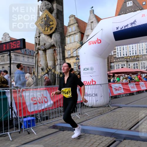 13.09.2026 - 21. swb-Marathon Bremen Tim E. http://msf.ph/oto/10342923 13.09.2026 11:13:08 Ziel 10483, 11606, 11657, 11671, 11832, 12050, 12234, 12423 meine-sportfotos.de