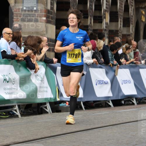 13.09.2026 - 21. swb-Marathon Bremen Strokosch-Dieckow http://msf.ph/oto/10342940 13.09.2026 10:51:41 Ziel 10334, 10381, 10471, 10515, 10544, 10763, 10825, 10862, 10887, 10984, 11145, 11503, 11801, 11973, 12051, 12133, 12424, 12548, 12552, 13631, 10162, 10183, 10281, 10467, 10641, 11273, 11277, 11542, 11685, 11733, 11777, 11784, 11962, 12349 meine-sportfotos.de