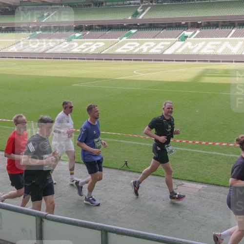 13.09.2026 - 21. swb-Marathon Bremen Michael Burmester http://msf.ph/oto/10342963 13.09.2026 13:26:54 Laufen im Stadion 186, 202, 357, 364, 390, 530, 543, 597, 645, 833, 966, 1077, 1283, 1412, 1443, 1459, 1473, 1487, 1530, 1608, 1618, 1700, 1744, 1769, 1828, 1953, 1961, 2058, 2236, 2273, 2298, 2308, 2309, 2382, 2384, 2388, 2404, 2428, 2507, 2508, 2542, 2558, 2576, 2582, 2592, 2656, 2675, 2725, 2748, 2762, 2817, 2875, 2876, 2923, 2965, 2970, 3045, 3047, 3050, 3062, 3073, 3084, 3097, 3172, 3184, 3219, 3359, 3433, 3540, 3592, 3629, 3756, 3851, 3885, 3907, 3978 meine-sportfotos.de