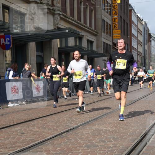13.09.2026 - 21. swb-Marathon Bremen Strokosch-Dieckow http://msf.ph/oto/10342969 13.09.2026 11:08:27 Ziel 10229, 10399, 10469, 10599, 10609, 11053, 11065, 11074, 11358, 11421, 11434, 11678, 11710, 11718, 11812, 11834, 12162, 12256, 12353, 12438, 12516, 12517, 10135, 10188, 10767, 10793, 10851, 10859, 11032, 11124, 11263, 11509, 11560, 11561, 11888, 11968, 12073, 12164, 12315, 12325, 12384, 12410, 12516 meine-sportfotos.de