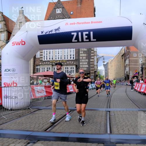 13.09.2026 - 21. swb-Marathon Bremen Tim E. http://msf.ph/oto/10343003 13.09.2026 11:13:15 Ziel 10483, 10804, 10893, 11357, 11606, 11627, 11671, 11832, 12050, 12060, 12393, 12418, 12423 meine-sportfotos.de