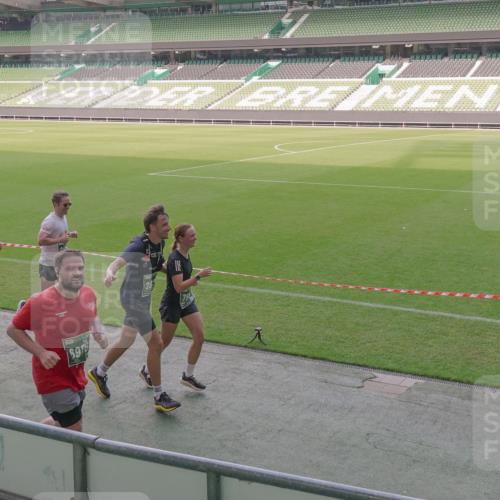 13.09.2026 - 21. swb-Marathon Bremen Michael Burmester http://msf.ph/oto/10343005 13.09.2026 13:27:01 Laufen im Stadion 186, 202, 357, 364, 390, 530, 597, 645, 726, 833, 1077, 1283, 1412, 1443, 1473, 1487, 1530, 1608, 1618, 1700, 1744, 1769, 1828, 1961, 2236, 2273, 2298, 2309, 2382, 2384, 2388, 2404, 2428, 2507, 2508, 2542, 2558, 2576, 2582, 2592, 2656, 2675, 2725, 2748, 2762, 2817, 2875, 2876, 2923, 2965, 2970, 3045, 3047, 3050, 3062, 3073, 3084, 3097, 3172, 3184, 3219, 3359, 3433, 3540, 3592, 3629, 3756, 3851, 3885, 3907, 3978, 4457, 4660 meine-sportfotos.de