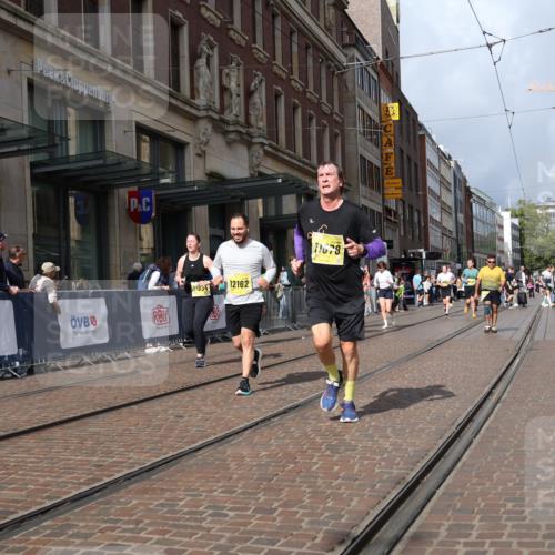 13.09.2026 - 21. swb-Marathon Bremen Strokosch-Dieckow http://msf.ph/oto/10343020 13.09.2026 11:08:27 Ziel 10229, 10399, 10469, 10599, 10609, 11053, 11065, 11074, 11358, 11421, 11434, 11678, 11710, 11718, 11812, 11834, 12162, 12256, 12353, 12438, 12516, 12517, 10135, 10188, 10767, 10793, 10851, 10859, 11032, 11124, 11263, 11509, 11560, 11561, 11888, 11968, 12073, 12164, 12315, 12325, 12384, 12410, 12516 meine-sportfotos.de