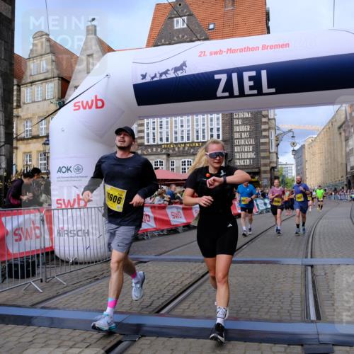13.09.2026 - 21. swb-Marathon Bremen Tim E. http://msf.ph/oto/10343033 13.09.2026 11:13:15 Ziel 10483, 10804, 10893, 11357, 11606, 11627, 11671, 11832, 12050, 12060, 12393, 12418, 12423 meine-sportfotos.de