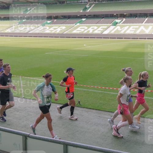 13.09.2026 - 21. swb-Marathon Bremen Michael Burmester http://msf.ph/oto/10343057 13.09.2026 13:27:07 Laufen im Stadion 186, 202, 357, 364, 390, 530, 597, 645, 726, 833, 888, 1077, 1283, 1412, 1473, 1487, 1530, 1608, 1618, 1700, 1744, 1769, 1828, 1961, 1984, 2236, 2273, 2298, 2309, 2382, 2384, 2388, 2404, 2428, 2502, 2507, 2508, 2542, 2558, 2576, 2582, 2592, 2656, 2675, 2725, 2748, 2817, 2875, 2876, 2923, 2965, 2970, 3045, 3047, 3050, 3062, 3073, 3084, 3097, 3172, 3184, 3219, 3359, 3433, 3540, 3592, 3629, 3756, 3851, 3885, 3907, 3978, 4457, 4660 meine-sportfotos.de