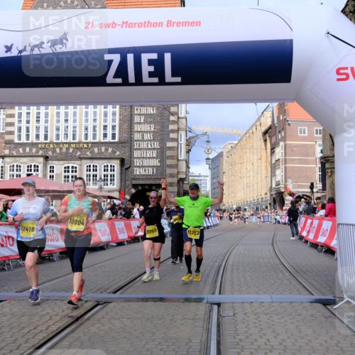 13.09.2026 - 21. swb-Marathon Bremen Tim E. http://msf.ph/oto/10343119 13.09.2026 11:13:22 Ziel 10804, 10893, 11048, 11357, 11606, 11627, 11671, 11832, 12050, 12060, 12393, 12418 meine-sportfotos.de