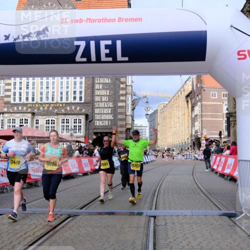 13.09.2026 - 21. swb-Marathon Bremen Tim E. http://msf.ph/oto/10343126 13.09.2026 11:13:22 Ziel 10804, 10893, 11048, 11357, 11606, 11627, 11671, 11832, 12050, 12060, 12393, 12418 meine-sportfotos.de