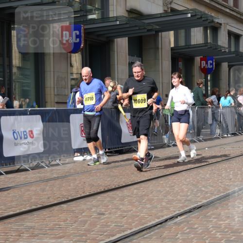 13.09.2026 - 21. swb-Marathon Bremen Strokosch-Dieckow http://msf.ph/oto/10343129 13.09.2026 11:08:31 Ziel 10217, 10399, 10455, 10469, 10599, 10609, 11011, 11053, 11074, 11358, 11421, 11434, 11531, 11710, 11718, 11812, 11834, 11905, 12162, 12256, 12353, 12438, 12517, 10135, 10188, 10229, 10793, 10851, 11032, 11065, 11124, 11263, 11509, 11560, 11561, 11678, 11888, 11968, 12073, 12164, 12315, 12325, 12410, 12516 meine-sportfotos.de