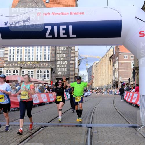 13.09.2026 - 21. swb-Marathon Bremen Tim E. http://msf.ph/oto/10343147 13.09.2026 11:13:22 Ziel 10804, 10893, 11048, 11357, 11606, 11627, 11671, 11832, 12050, 12060, 12393, 12418 meine-sportfotos.de
