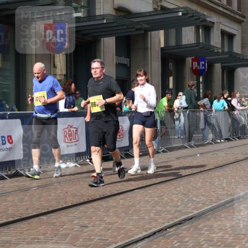 13.09.2026 - 21. swb-Marathon Bremen Strokosch-Dieckow http://msf.ph/oto/10343160 13.09.2026 11:08:31 Ziel 10217, 10399, 10455, 10469, 10599, 10609, 11011, 11053, 11074, 11358, 11421, 11434, 11531, 11710, 11718, 11812, 11834, 11905, 12162, 12256, 12353, 12438, 12517, 10135, 10188, 10229, 10793, 10851, 11032, 11065, 11124, 11263, 11509, 11560, 11561, 11678, 11888, 11968, 12073, 12164, 12315, 12325, 12410, 12516 meine-sportfotos.de
