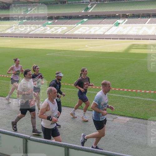 13.09.2026 - 21. swb-Marathon Bremen Michael Burmester http://msf.ph/oto/10343173 13.09.2026 13:27:21 Laufen im Stadion 111, 186, 202, 357, 364, 390, 478, 597, 726, 829, 833, 888, 925, 1077, 1220, 1283, 1412, 1473, 1496, 1530, 1608, 1618, 1700, 1769, 1958, 1961, 1984, 2236, 2273, 2309, 2382, 2384, 2388, 2404, 2428, 2502, 2507, 2508, 2542, 2558, 2576, 2582, 2592, 2656, 2675, 2725, 2748, 2817, 2875, 2876, 2923, 2965, 2970, 3045, 3047, 3050, 3073, 3084, 3184, 3219, 3359, 3433, 3540, 3592, 3629, 3756, 3851, 3885, 3907, 3978, 4457, 4660 meine-sportfotos.de