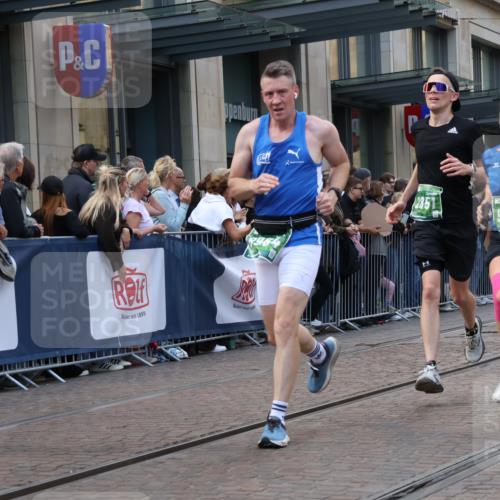 13.09.2026 - 21. swb-Marathon Bremen Strokosch-Dieckow http://msf.ph/oto/10343209 13.09.2026 13:28:43 Ziel 394, 430, 565, 687, 722, 725, 745, 936, 1014, 1274, 1688, 2070, 2223, 2276, 2378, 2851, 3419, 3444, 3665, 3938, 4590, 5225, 5267, 5531, 5691, 5865, 6099, 6817, 6937, 6955, 7134, 7361, 8984, 8985, 9562, 9661, 13174, 613, 1239, 1380, 1914, 2276, 2764, 2891, 3028, 3294, 3348, 3444, 4102, 4250, 4564, 5683, 6914, 6957, 7263, 7527, 8429, 8483, 8570, 8938, 9064, 9176, 9549, 13012 meine-sportfotos.de