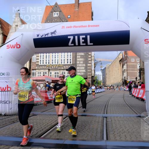 13.09.2026 - 21. swb-Marathon Bremen Tim E. http://msf.ph/oto/10343211 13.09.2026 11:13:23 Ziel 10804, 10893, 11048, 11357, 11606, 11627, 12050, 12060, 12393, 12418 meine-sportfotos.de