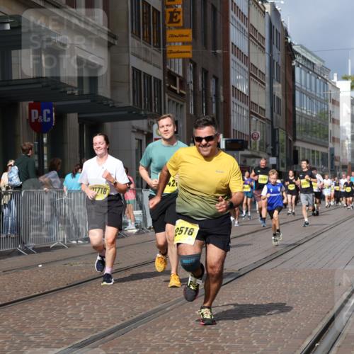 13.09.2026 - 21. swb-Marathon Bremen Strokosch-Dieckow http://msf.ph/oto/10343221 13.09.2026 11:08:33 Ziel 10217, 10399, 10455, 10469, 10599, 10609, 11011, 11053, 11074, 11358, 11421, 11434, 11531, 11710, 11718, 11812, 11834, 11905, 12192, 12256, 12353, 12438, 12517, 10135, 10188, 10229, 10851, 11065, 11124, 11263, 11509, 11560, 11561, 11678, 11888, 11968, 12073, 12162, 12164, 12315, 12325, 12410, 12516 meine-sportfotos.de