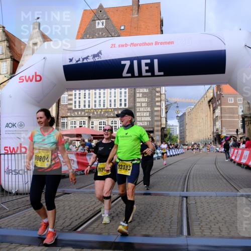 13.09.2026 - 21. swb-Marathon Bremen Tim E. http://msf.ph/oto/10343222 13.09.2026 11:13:23 Ziel 10804, 10893, 11048, 11357, 11606, 11627, 12050, 12060, 12393, 12418 meine-sportfotos.de