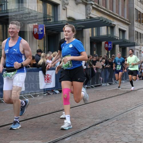 13.09.2026 - 21. swb-Marathon Bremen Strokosch-Dieckow http://msf.ph/oto/10343241 13.09.2026 13:28:43 Ziel 394, 430, 565, 687, 722, 725, 745, 936, 1014, 1274, 1688, 2070, 2223, 2276, 2378, 2851, 3419, 3444, 3665, 3938, 4590, 5225, 5267, 5531, 5691, 5865, 6099, 6817, 6937, 6955, 7134, 7361, 8984, 8985, 9562, 9661, 13174, 613, 1239, 1380, 1914, 2276, 2764, 2891, 3028, 3294, 3348, 3444, 4102, 4250, 4564, 5683, 6914, 6957, 7263, 7527, 8429, 8483, 8570, 8938, 9064, 9176, 9549, 13012 meine-sportfotos.de