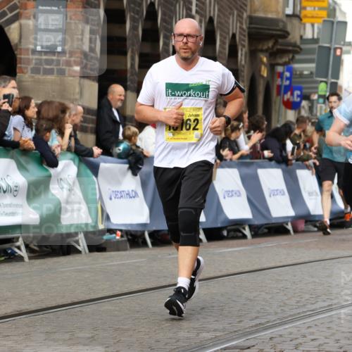13.09.2026 - 21. swb-Marathon Bremen Strokosch-Dieckow http://msf.ph/oto/10343245 13.09.2026 10:51:53 Ziel 10334, 10348, 10467, 10544, 10763, 10825, 10862, 10984, 11145, 11273, 11787, 12329, 12424, 12548, 13631, 10218, 10588, 11277, 11285, 11376, 11487, 11555, 11869, 11877, 12349 meine-sportfotos.de