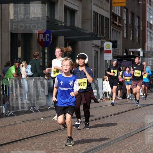 13.09.2026 - 21. swb-Marathon Bremen Strokosch-Dieckow http://msf.ph/oto/10343316 13.09.2026 11:08:36 Ziel 10217, 10399, 10455, 10469, 10570, 10599, 10609, 10630, 11011, 11053, 11074, 11138, 11358, 11421, 11434, 11531, 11710, 11718, 11812, 11905, 12192, 12256, 12353, 12438, 12517, 12554, 10229, 10609, 10851, 11065, 11124, 11509, 11560, 11561, 11678, 11834, 11888, 11968, 12073, 12162, 12164, 12315, 12325, 12410, 12516 meine-sportfotos.de