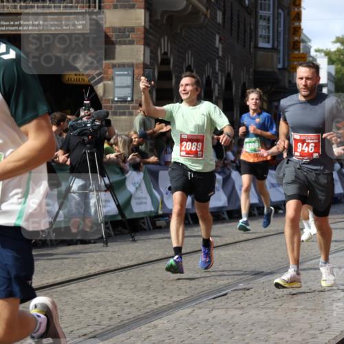 13.09.2026 - 21. swb-Marathon Bremen Strokosch-Dieckow http://msf.ph/oto/10343330 13.09.2026 13:27:22 Ziel 531, 946, 1493, 1494, 2089, 2454, 3076, 3302, 3510, 3527, 4121, 4327, 4397, 4563, 5689, 5943, 6455, 6776, 7027, 7072, 7246, 7317, 7849, 8303, 9150, 9511, 9854, 9878, 323, 593, 857, 940, 1006, 1373, 1574, 2345, 2668, 3460, 3521, 4421, 5081, 5220, 5290, 5358, 5557, 5616, 6306, 7110 meine-sportfotos.de