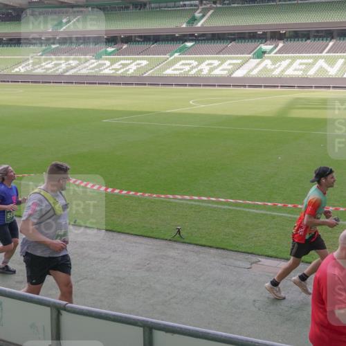 13.09.2026 - 21. swb-Marathon Bremen Michael Burmester http://msf.ph/oto/10343339 13.09.2026 13:27:45 Laufen im Stadion 111, 186, 357, 364, 390, 478, 597, 726, 829, 833, 888, 925, 1077, 1220, 1298, 1325, 1412, 1496, 1608, 1700, 1741, 1769, 1958, 1961, 1984, 2236, 2273, 2309, 2388, 2404, 2428, 2472, 2502, 2507, 2542, 2574, 2576, 2582, 2725, 2743, 2748, 2817, 2875, 2876, 2923, 2965, 3045, 3050, 3061, 3073, 3084, 3184, 3219, 3540, 3589, 3592, 3629, 3694, 3756, 3826, 3853, 3885, 3907, 3978, 4108, 4238, 4457, 4660 meine-sportfotos.de