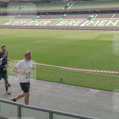 13.09.2026 - 21. swb-Marathon Bremen Michael Burmester http://msf.ph/oto/10343352 13.09.2026 13:27:48 Laufen im Stadion 111, 186, 357, 364, 390, 478, 597, 726, 829, 833, 888, 925, 1077, 1220, 1298, 1325, 1412, 1496, 1608, 1700, 1741, 1769, 1958, 1961, 1984, 2236, 2273, 2309, 2388, 2404, 2428, 2472, 2502, 2507, 2542, 2574, 2576, 2582, 2725, 2743, 2748, 2817, 2875, 2876, 2923, 2965, 3045, 3050, 3061, 3073, 3084, 3154, 3184, 3219, 3540, 3589, 3592, 3629, 3694, 3756, 3826, 3853, 3885, 3907, 3978, 4108, 4238, 4457, 4660 meine-sportfotos.de