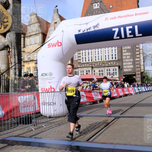 13.09.2026 - 21. swb-Marathon Bremen Tim E. http://msf.ph/oto/10343367 13.09.2026 11:13:28 Ziel 10804, 10893, 11048, 11357, 11627, 12060, 12393, 12418 meine-sportfotos.de