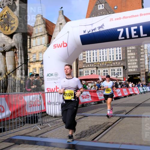 13.09.2026 - 21. swb-Marathon Bremen Tim E. http://msf.ph/oto/10343378 13.09.2026 11:13:28 Ziel 10804, 10893, 11048, 11357, 11627, 12060, 12393, 12418 meine-sportfotos.de