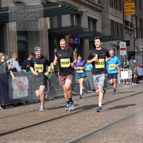 13.09.2026 - 21. swb-Marathon Bremen Strokosch-Dieckow http://msf.ph/oto/10343408 13.09.2026 11:08:41 Ziel 10217, 10321, 10455, 10469, 10570, 10599, 10630, 11011, 11053, 11074, 11091, 11138, 11304, 11434, 11531, 11578, 11812, 11905, 12155, 12192, 12256, 12337, 12353, 12438, 12517, 12554, 10229, 10399, 10609, 11065, 11124, 11358, 11421, 11509, 11560, 11561, 11678, 11710, 11718, 11834, 11888, 11968, 12073, 12162, 12164, 12315, 12410, 12516 meine-sportfotos.de